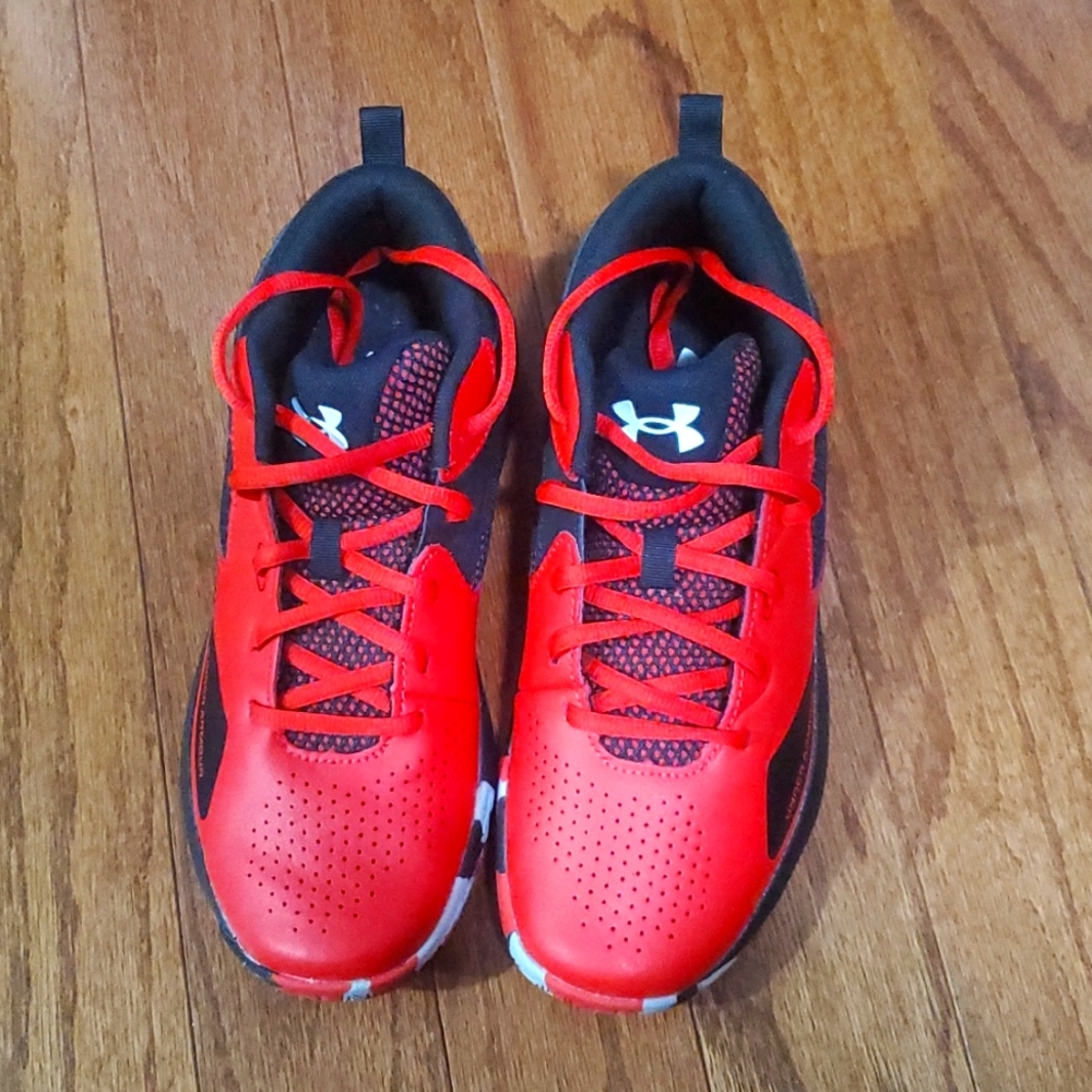 Like New Under Armour Kids Sneakers